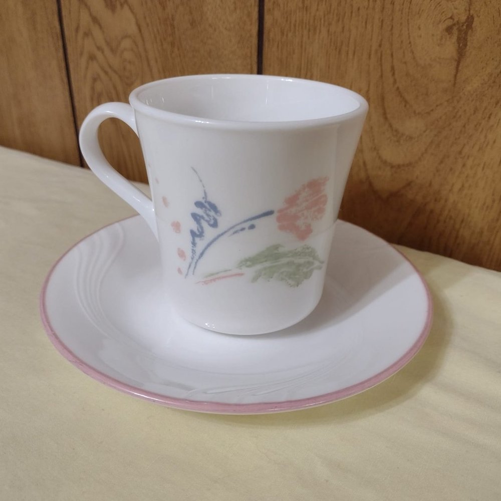 14 pcs Vintage Corelle / Corning Cups & Saucers Pastel Ballet Pattern